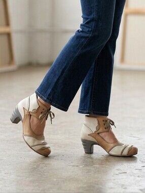 Rovers Leather Colorblock Lace-Up Heels EU 37 Tan Cream Gray Chunky Heel Shoes